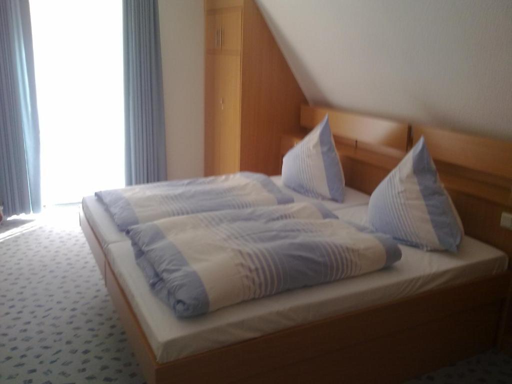 Hotel Diana Garni Bad Bertrich Zimmer foto