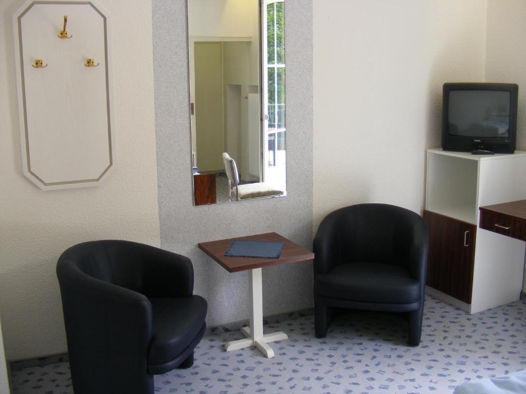 Hotel Diana Garni Bad Bertrich Zimmer foto